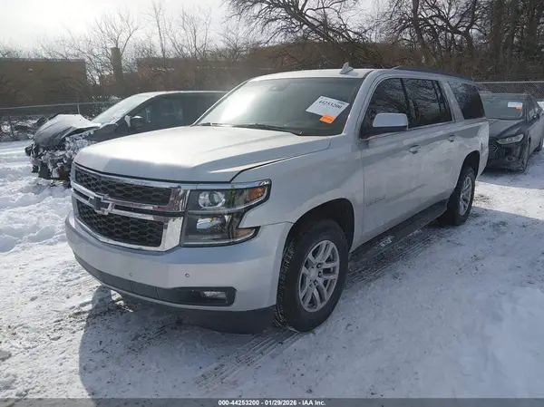 1GNSKHKC4HR277483 2017 CHEVROLET SUBURBAN - Image 2