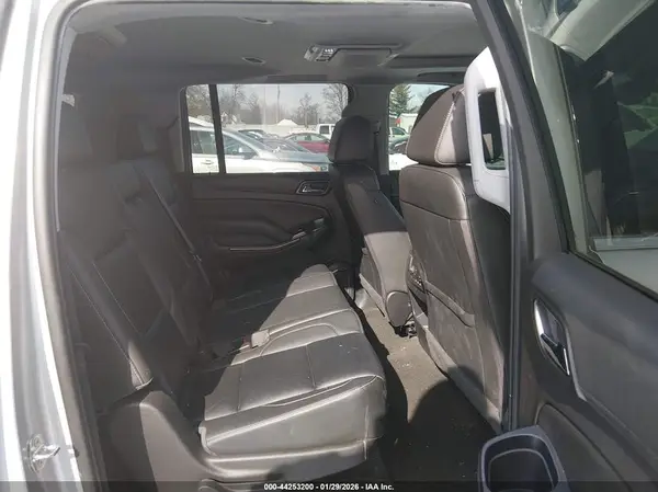 1GNSKHKC4HR277483 2017 CHEVROLET SUBURBAN - Image 8
