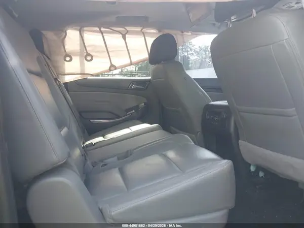 1GNSKHKC4HR277645 2017 CHEVROLET SUBURBAN - Image 8