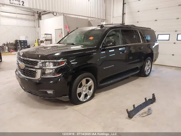 1GNSKHKC4HR358189 2017 CHEVROLET SUBURBAN - Image 2