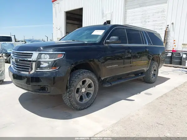 1GNSKHKC4JR137648 2018 CHEVROLET SUBURBAN - Image 2