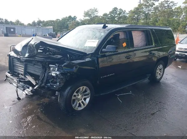 1GNSKHKC4JR144096 2018 CHEVROLET SUBURBAN - Image 2