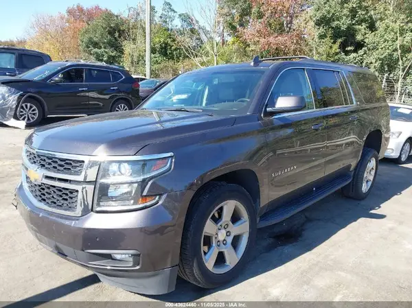 1GNSKHKC4JR211327 2018 CHEVROLET SUBURBAN - Image 2