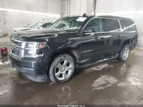 1GNSKHKC4JR214941 2018 CHEVROLET SUBURBAN - Image 2