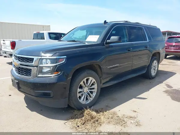 1GNSKHKC4JR227074 2018 CHEVROLET SUBURBAN - Image 2