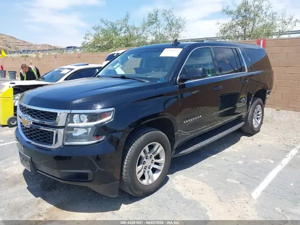 1GNSKHKC4JR253917 2018 CHEVROLET SUBURBAN - Image 2