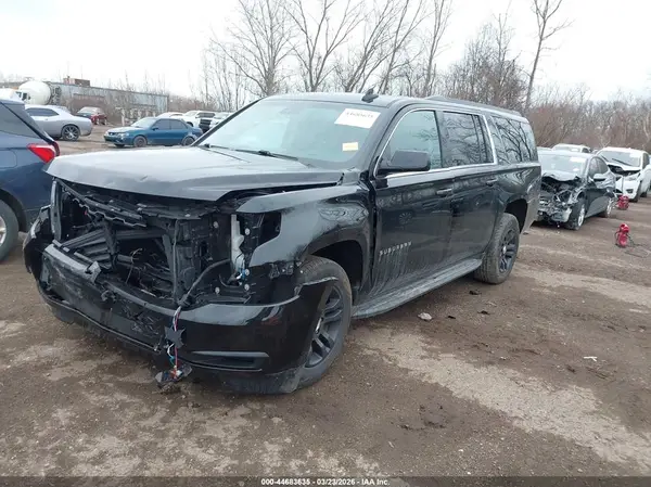 1GNSKHKC4JR280597 2018 CHEVROLET SUBURBAN - Image 2