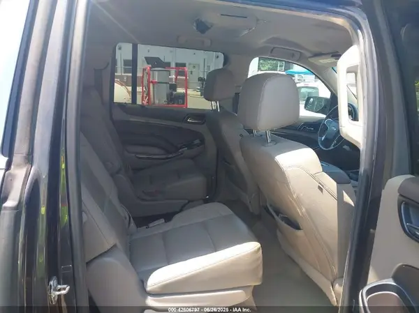 1GNSKHKC4JR360143 2018 CHEVROLET SUBURBAN - Image 8