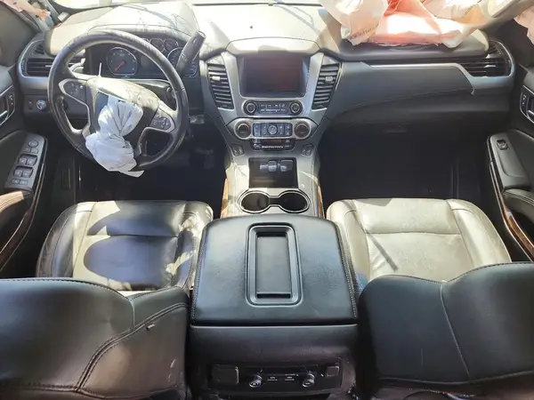1GNSKHKC4KR123623 2019 CHEVROLET SUBURBAN - Image 8