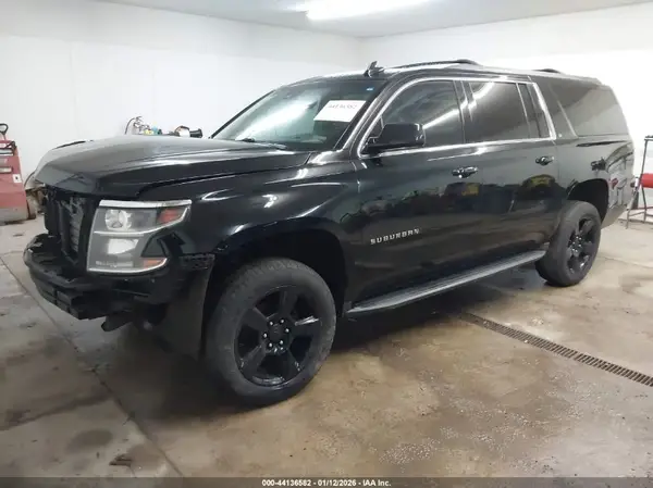 1GNSKHKC4KR131673 2019 CHEVROLET SUBURBAN - Image 2