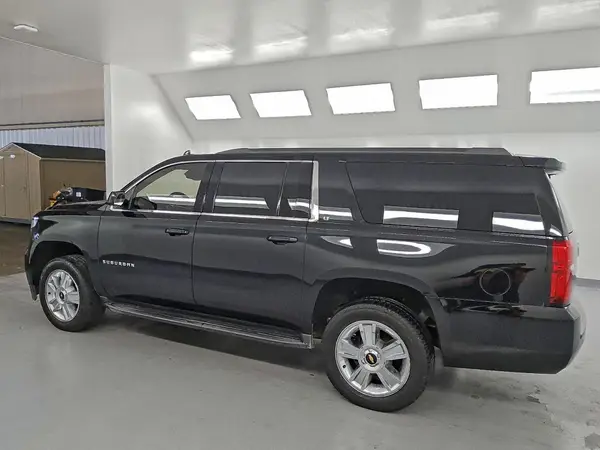 1GNSKHKC4KR204458 2019 CHEVROLET SUBURBAN - Image 2