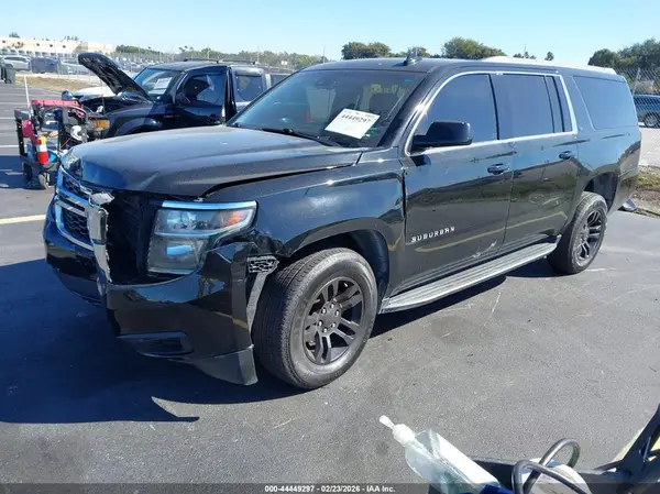 1GNSKHKC4KR379857 2019 CHEVROLET SUBURBAN - Image 2