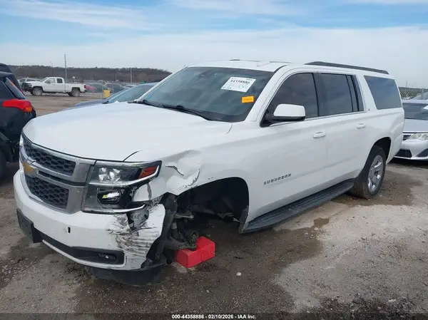 1GNSKHKC5GR107809 2016 CHEVROLET SUBURBAN - Image 2