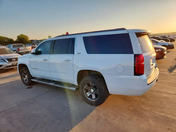 1GNSKHKC5GR185765 2016 CHEVROLET SUBURBAN - Image 2