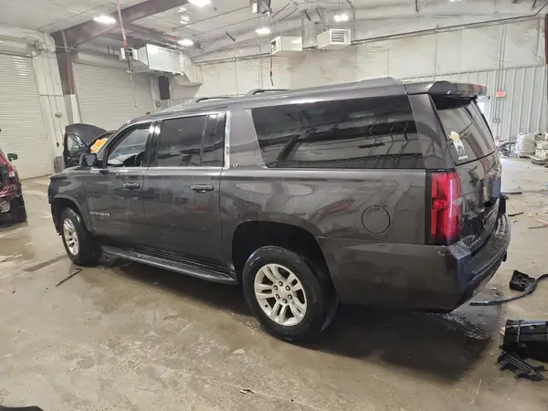 1GNSKHKC5GR210924 2016 CHEVROLET SUBURBAN - Image 2