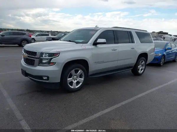 1GNSKHKC5GR407253 2016 CHEVROLET SUBURBAN - Image 2