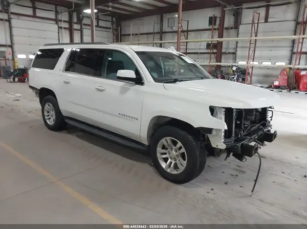 1GNSKHKC5HR113756 2017 CHEVROLET SUBURBAN - Image 1