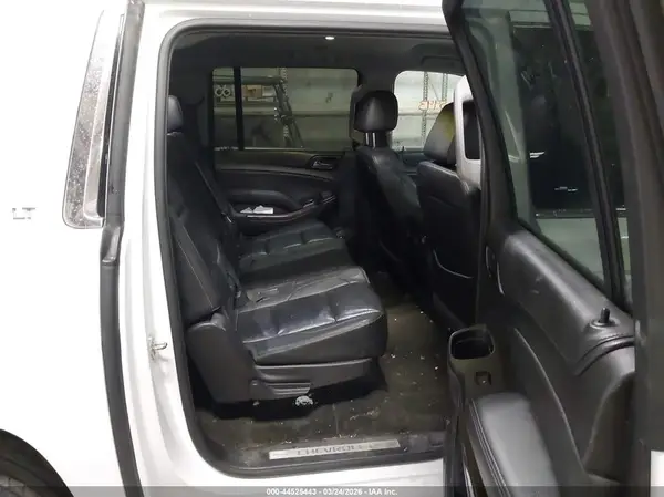 1GNSKHKC5HR113756 2017 CHEVROLET SUBURBAN - Image 8