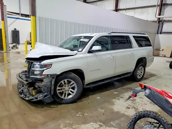 1GNSKHKC5HR182852 2017 CHEVROLET SUBURBAN - Image 1