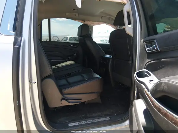 1GNSKHKC5HR186464 2017 CHEVROLET SUBURBAN - Image 8
