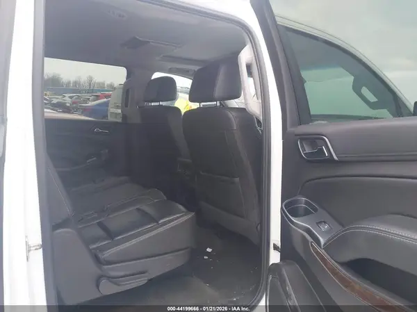 1GNSKHKC5HR212268 2017 CHEVROLET SUBURBAN - Image 8