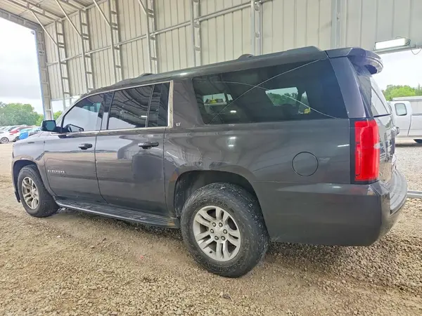 1GNSKHKC5HR223934 2017 CHEVROLET SUBURBAN - Image 2