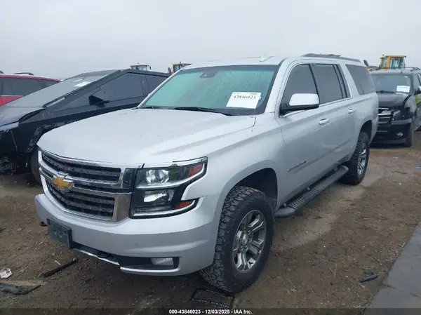 1GNSKHKC5HR282269 2017 CHEVROLET SUBURBAN - Image 2