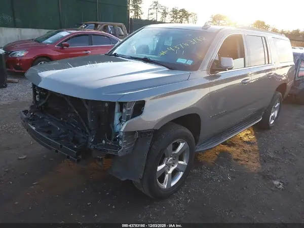1GNSKHKC5JR174711 2018 CHEVROLET SUBURBAN - Image 2