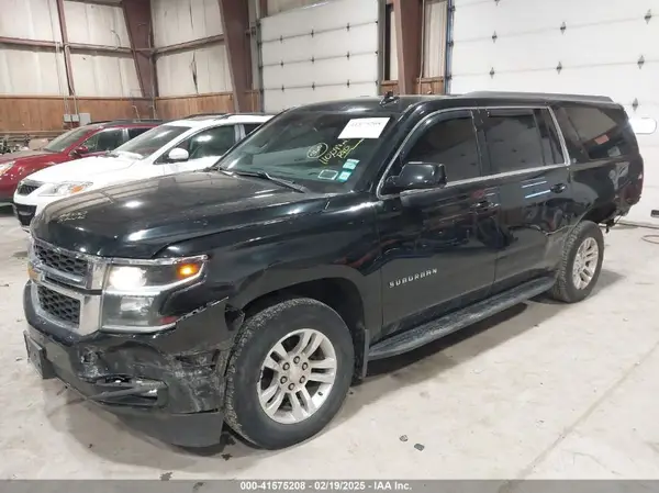 1GNSKHKC5JR403663 2018 CHEVROLET SUBURBAN - Image 2
