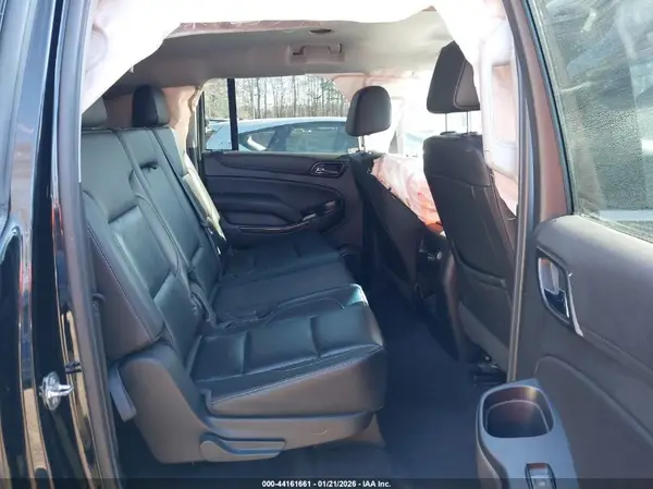 1GNSKHKC5KR201794 2019 CHEVROLET SUBURBAN - Image 8