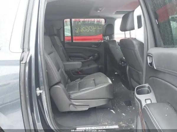 1GNSKHKC5KR213668 2019 CHEVROLET SUBURBAN - Image 8