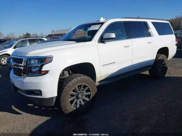 1GNSKHKC5KR289603 2019 CHEVROLET SUBURBAN - Image 2