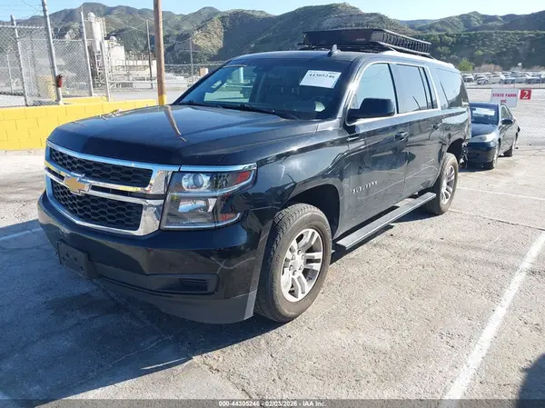 1GNSKHKC5KR378328 2019 CHEVROLET SUBURBAN - Image 2