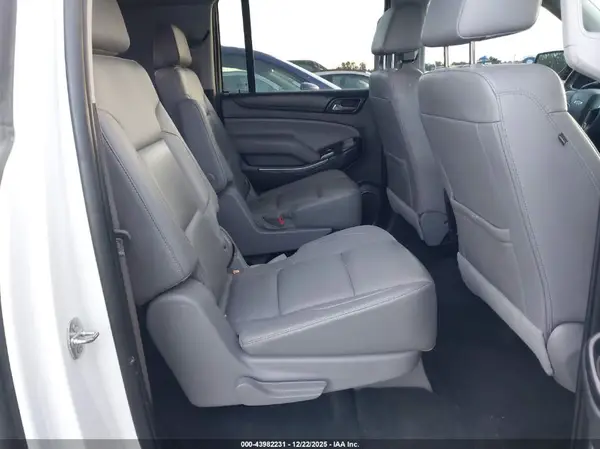 1GNSKHKC6GR401218 2016 CHEVROLET SUBURBAN - Image 8