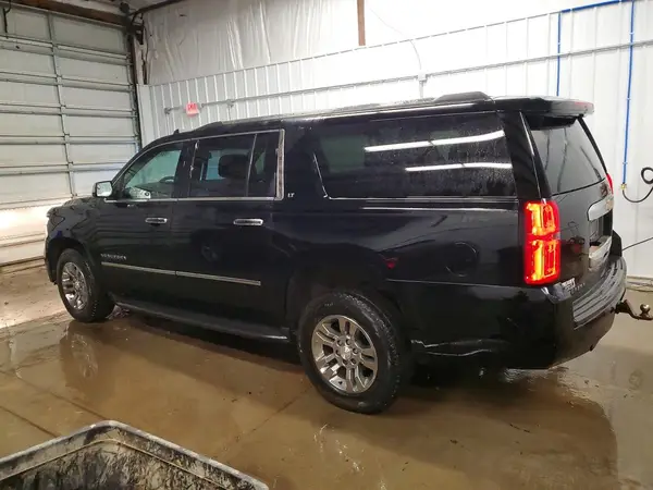 1GNSKHKC6HR159614 2017 CHEVROLET SUBURBAN - Image 2