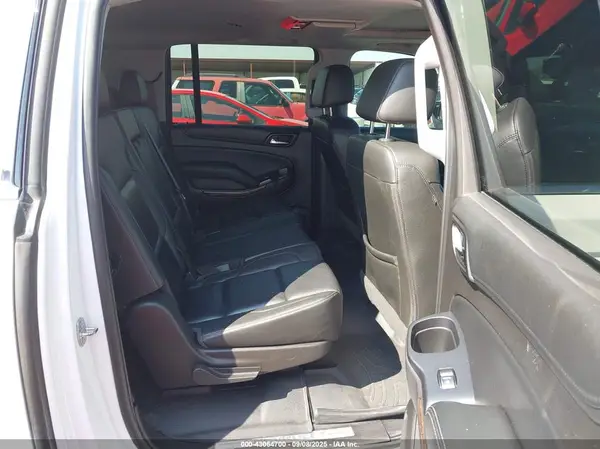 1GNSKHKC6HR170600 2017 CHEVROLET SUBURBAN - Image 8