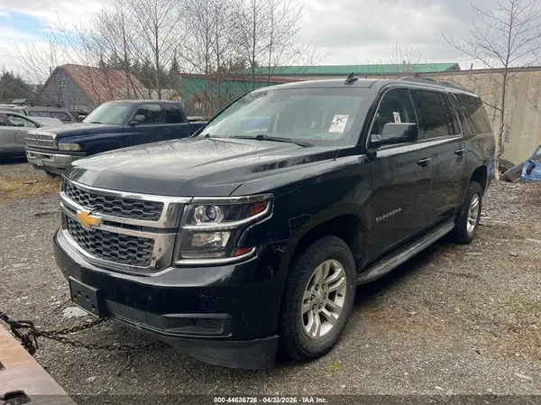 1GNSKHKC6HR182651 2017 CHEVROLET SUBURBAN - Image 2