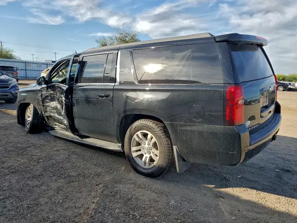 1GNSKHKC6HR217026 2017 CHEVROLET SUBURBAN - Image 2