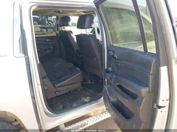 1GNSKHKC6HR256585 2017 CHEVROLET SUBURBAN - Image 8