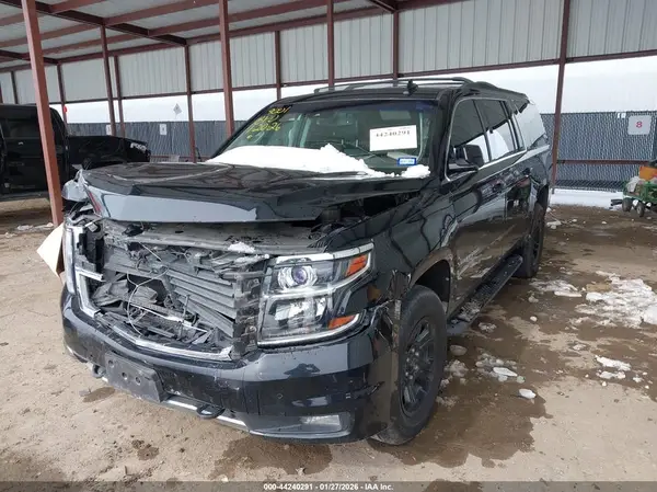 1GNSKHKC6HR318244 2017 CHEVROLET SUBURBAN - Image 2