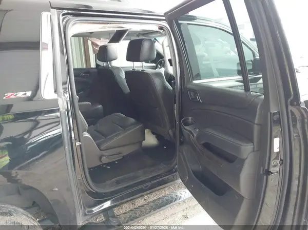 1GNSKHKC6HR318244 2017 CHEVROLET SUBURBAN - Image 8