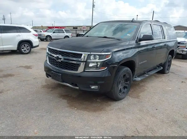 1GNSKHKC6HR387371 2017 CHEVROLET SUBURBAN - Image 2