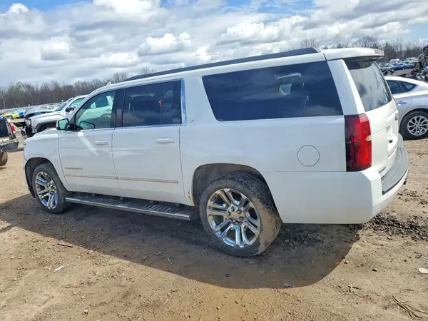 1GNSKHKC6HR405612 2017 CHEVROLET SUBURBAN - Image 2