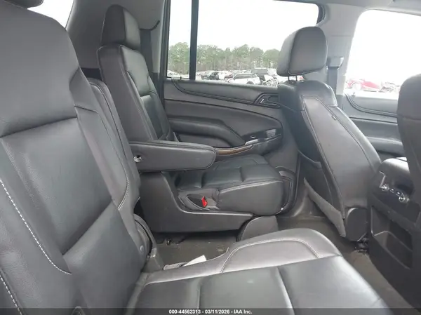 1GNSKHKC6JR209952 2018 CHEVROLET SUBURBAN - Image 8