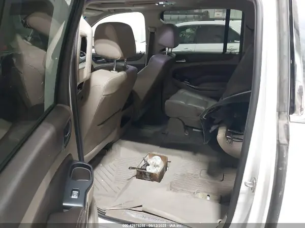 1GNSKHKC6JR239517 2018 CHEVROLET SUBURBAN - Image 8