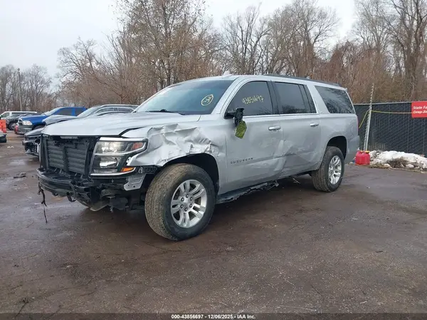 1GNSKHKC6JR276597 2018 CHEVROLET SUBURBAN - Image 2