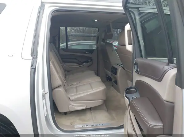 1GNSKHKC6JR276597 2018 CHEVROLET SUBURBAN - Image 8