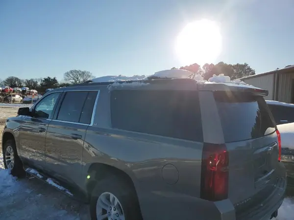 1GNSKHKC6JR400013 2018 CHEVROLET SUBURBAN - Image 2