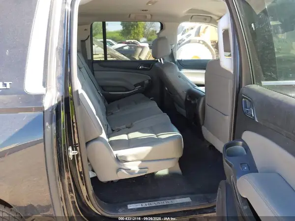 1GNSKHKC6KR143999 2019 CHEVROLET SUBURBAN - Image 8