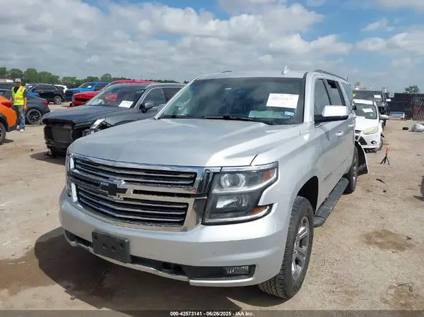 1GNSKHKC6KR262748 2019 CHEVROLET SUBURBAN - Image 2